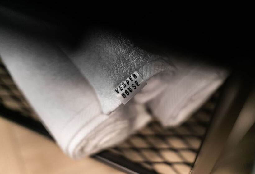 Отель Vesper House