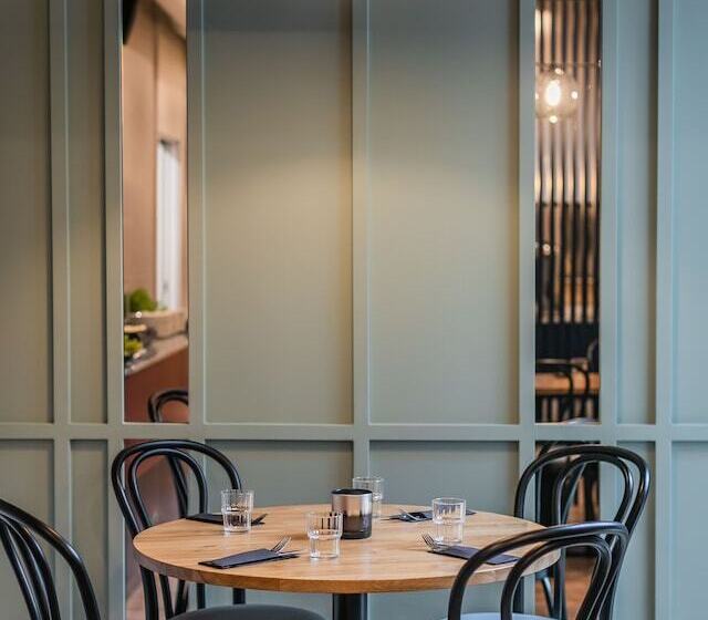 Отель Vesper House