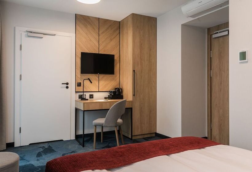 Отель Vesper House