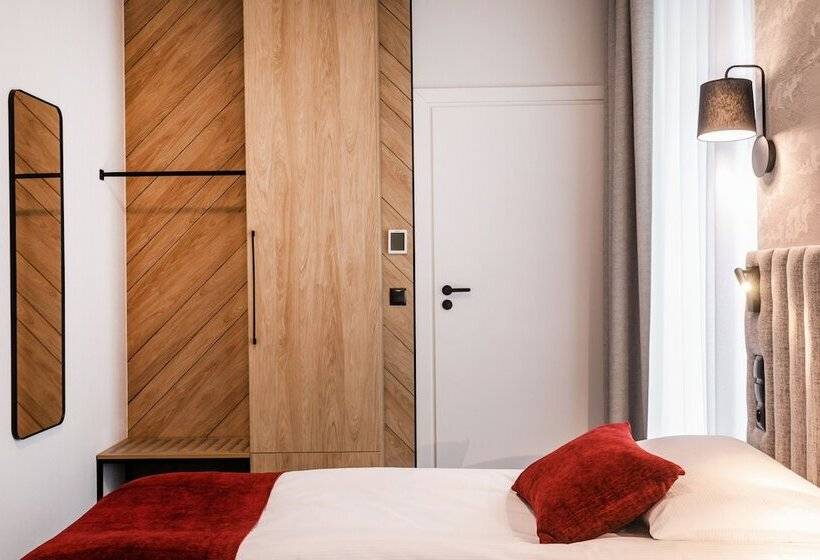 Отель Vesper House