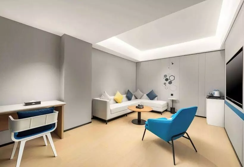 Microtel By Wyndham Xishuangbanna Mengle