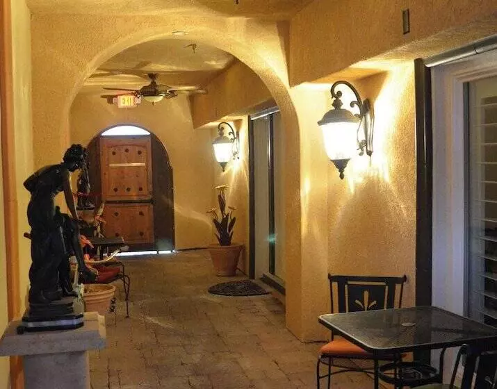Milos Inn
