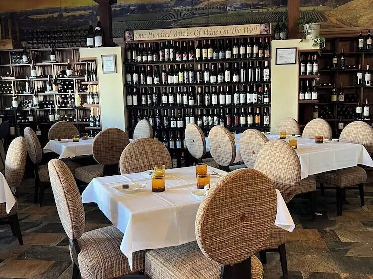 Milos Inn