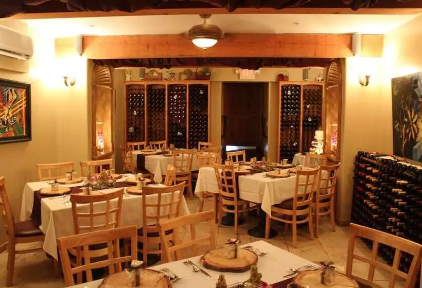 Milos Inn