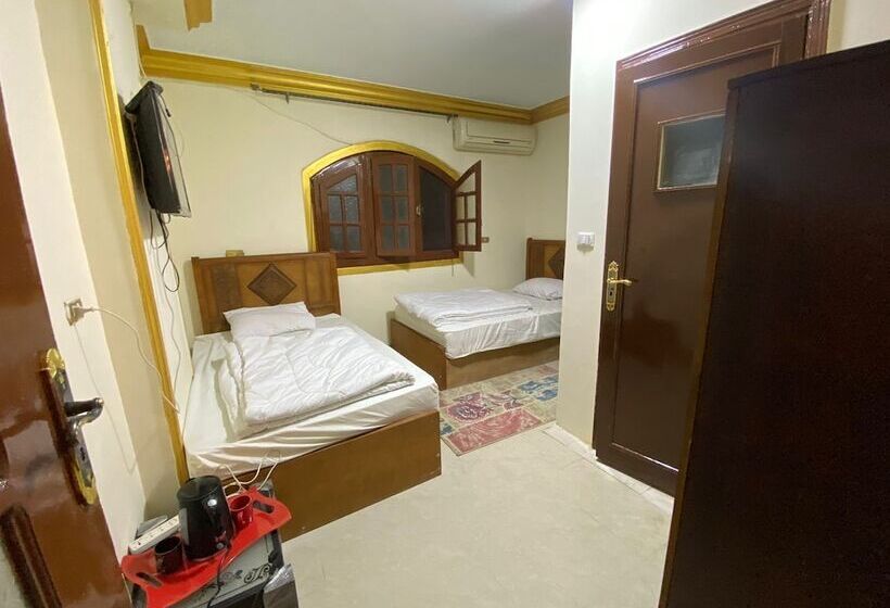 پانسیون Asma Pyramids View