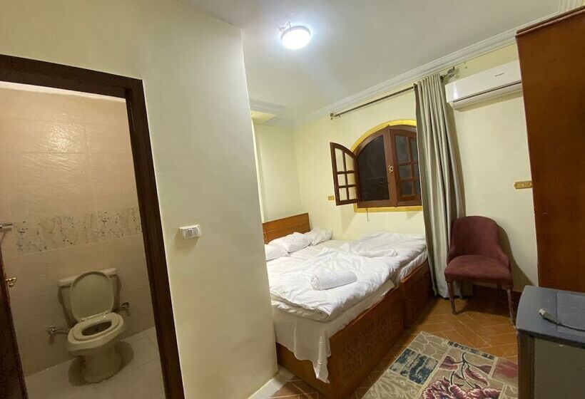 پانسیون Asma Pyramids View