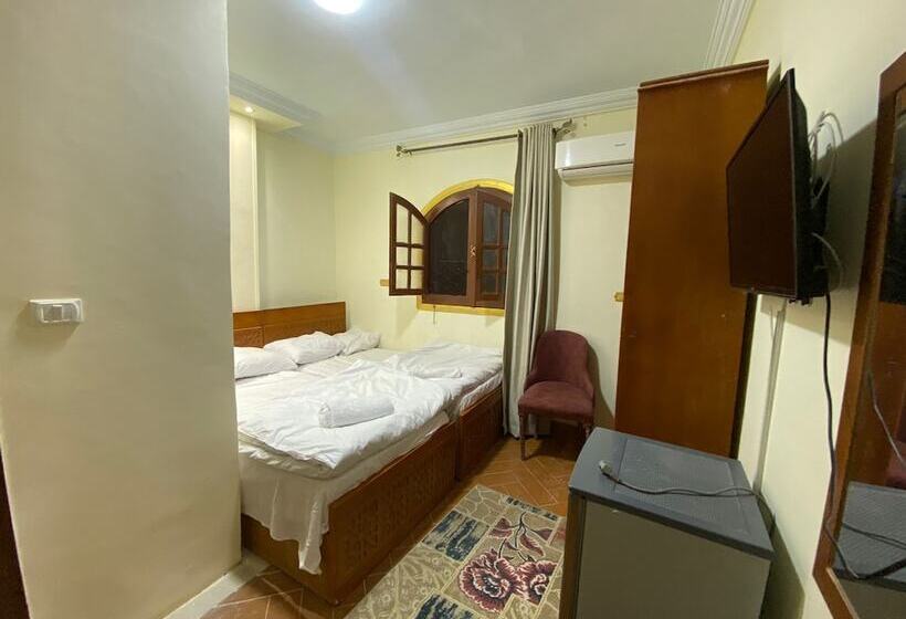 پانسیون Asma Pyramids View