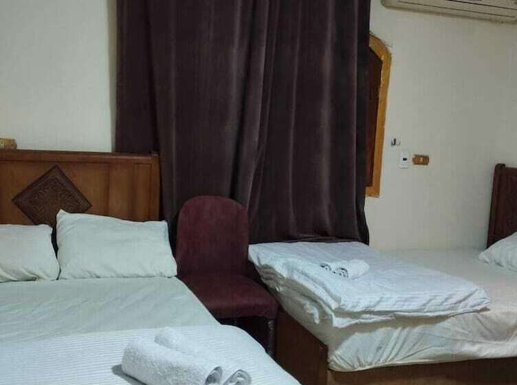 پانسیون Asma Pyramids View