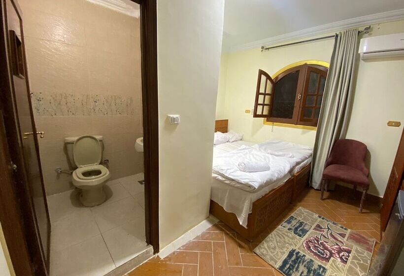 پانسیون Asma Pyramids View