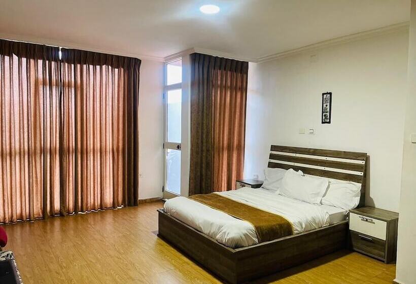 پانسیون Goza Guest House