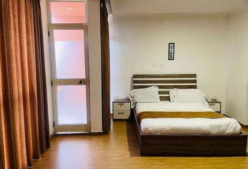 پانسیون Goza Guest House