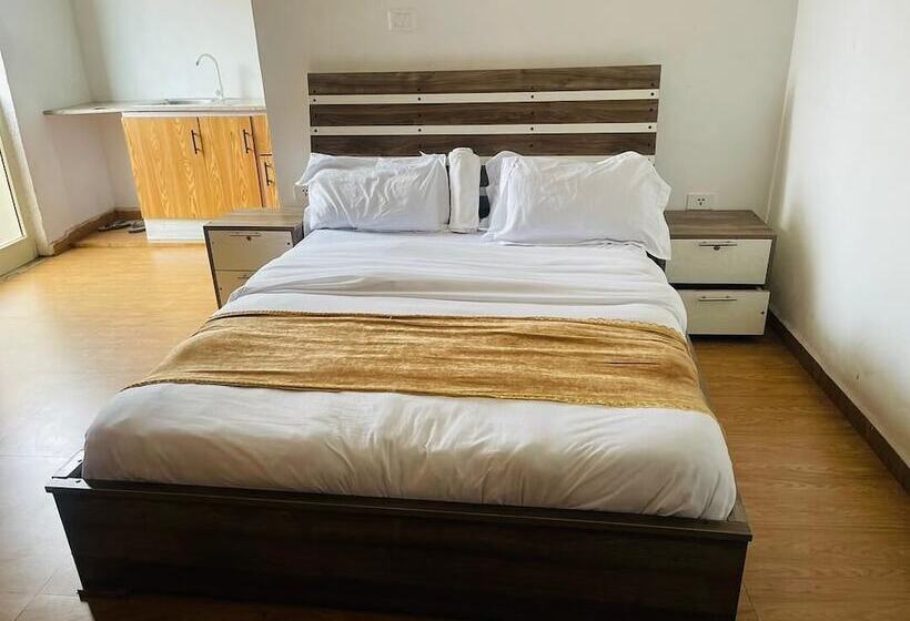 پانسیون Goza Guest House