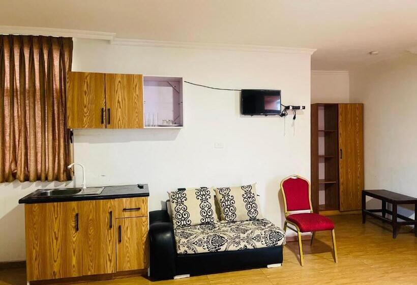 پانسیون Goza Guest House