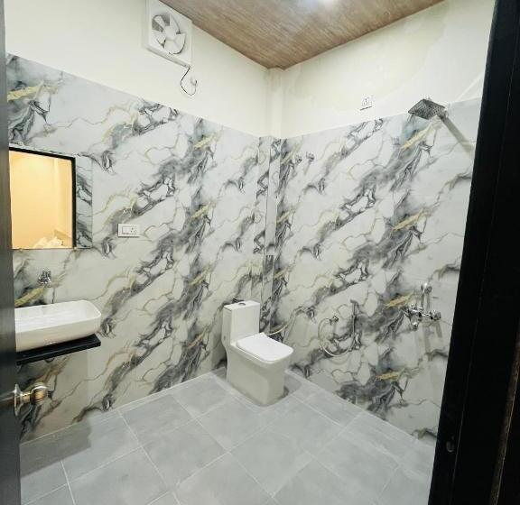 پانسیون Log Inn Banaras