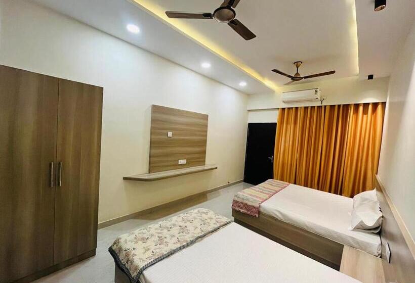 پانسیون Log Inn Banaras