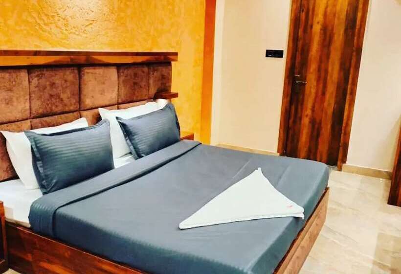 Sky High By T&m Hotels