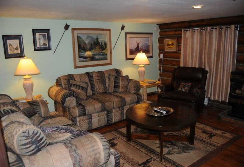 Yellowstone Motel Adults Only