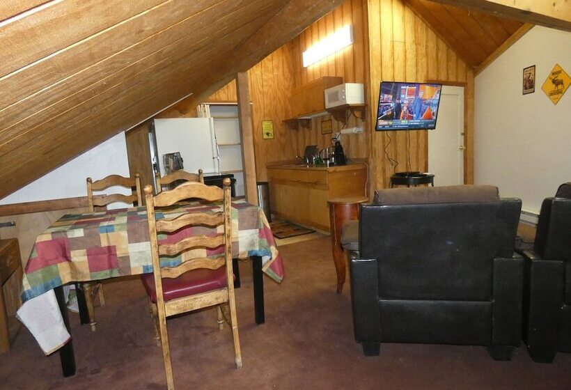 Yellowstone Motel Adults Only