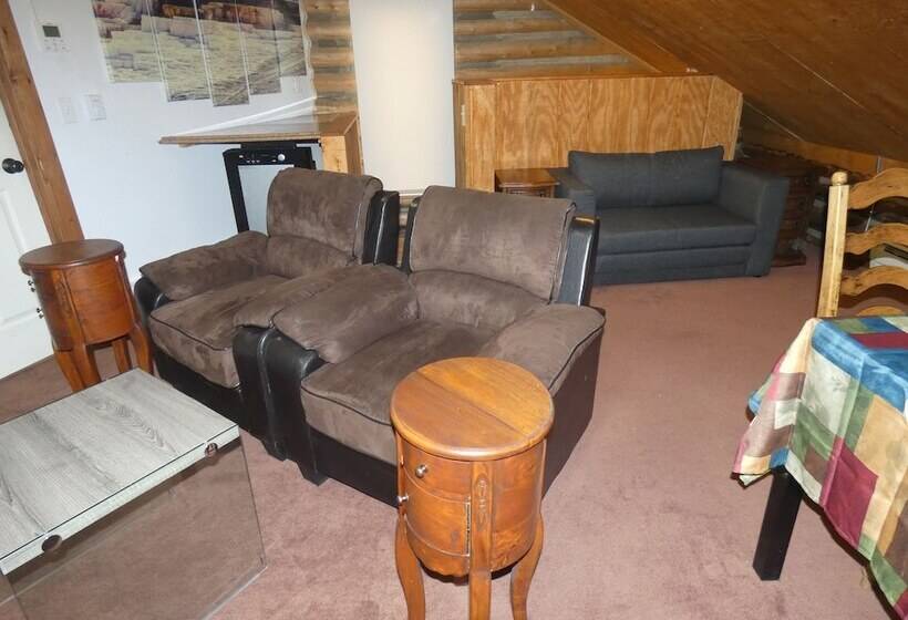 Yellowstone Motel Adults Only