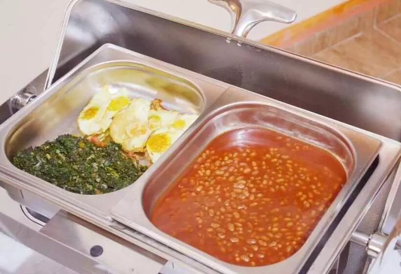 تختخواب و صبحانه Sunset Oak Hotel Nakuru