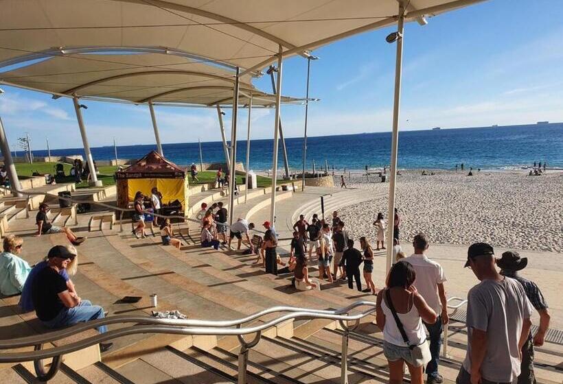 Coastal Salty Air 2bedrm 2bath W Ocean Views!