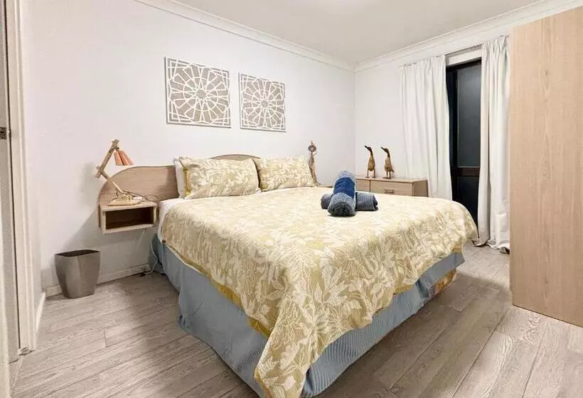 Coastal Salty Air 2bedrm 2bath W Ocean Views!