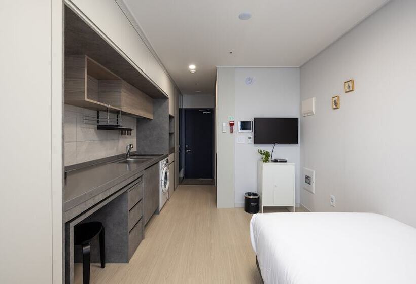 Grandbleu Hotel & Residence