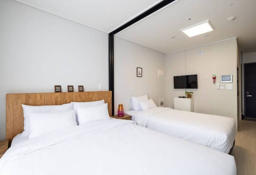 Grandbleu Hotel & Residence