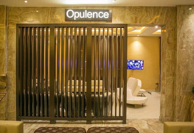 هتل Echelon Heights