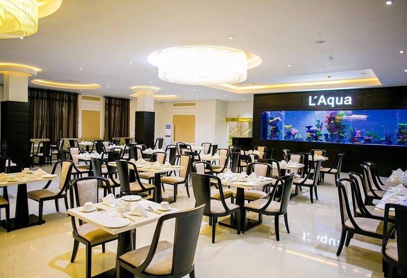 هتل Echelon Heights