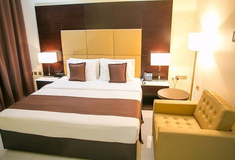 هتل Echelon Heights