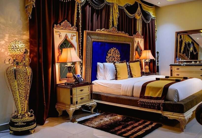 هتل Echelon Heights