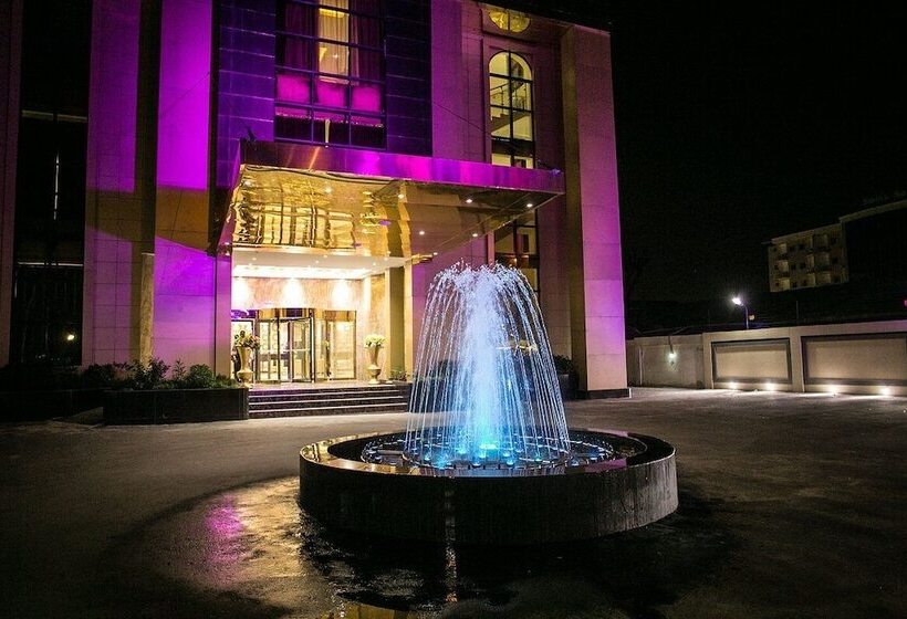 هتل Echelon Heights