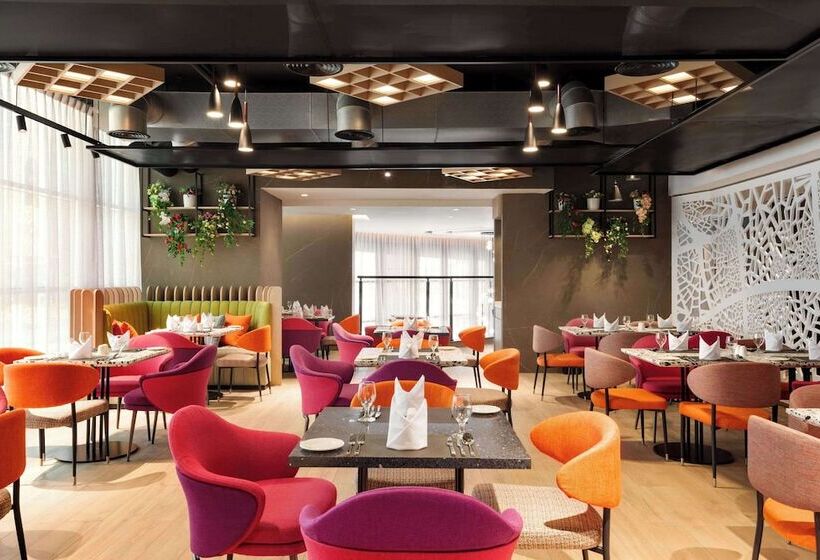 Hotel La Quinta By Wyndham Abu Dhabi Al Wahda