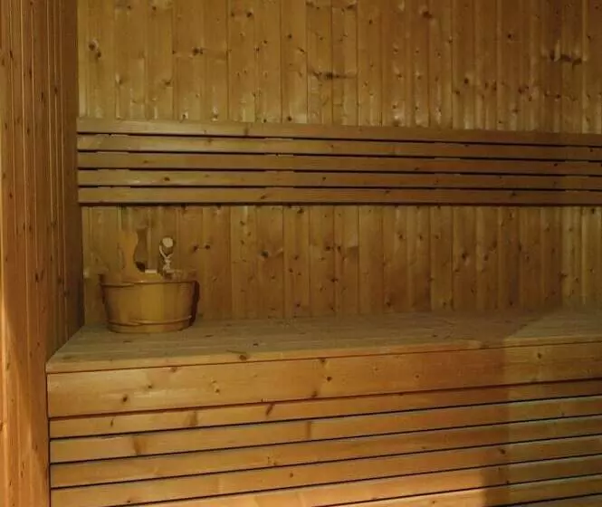 ホテル La Quinta By Wyndham Abu Dhabi Al Wahda