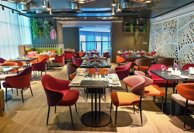 ホテル La Quinta By Wyndham Abu Dhabi Al Wahda