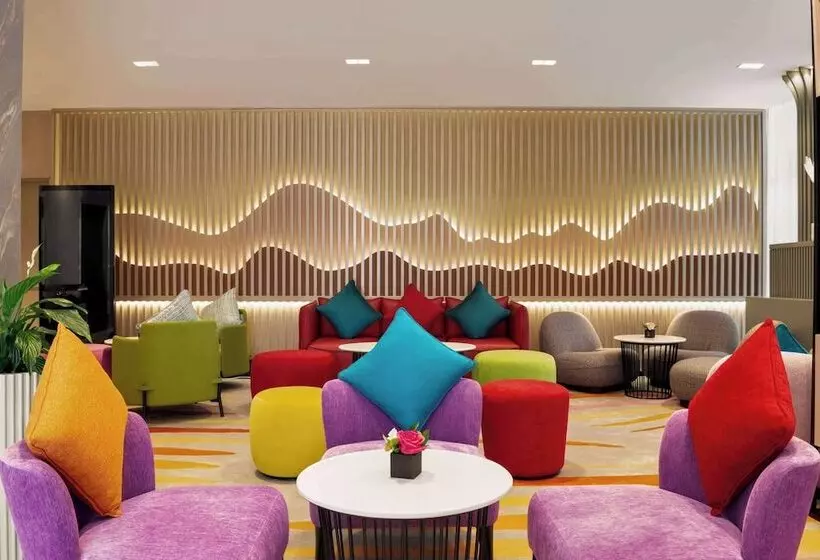 ホテル La Quinta By Wyndham Abu Dhabi Al Wahda