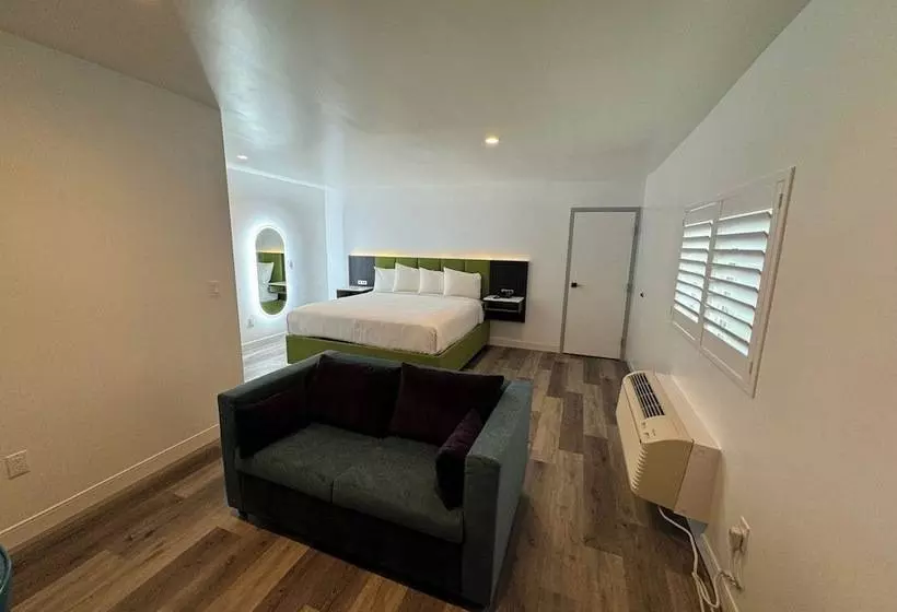 ホテル Rudra Hollywood