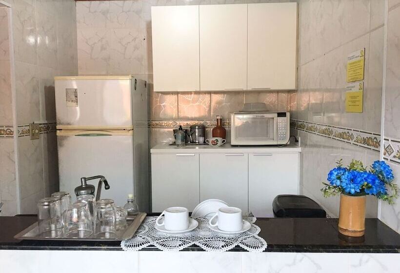 Pousada Favo De Mel   Hostel