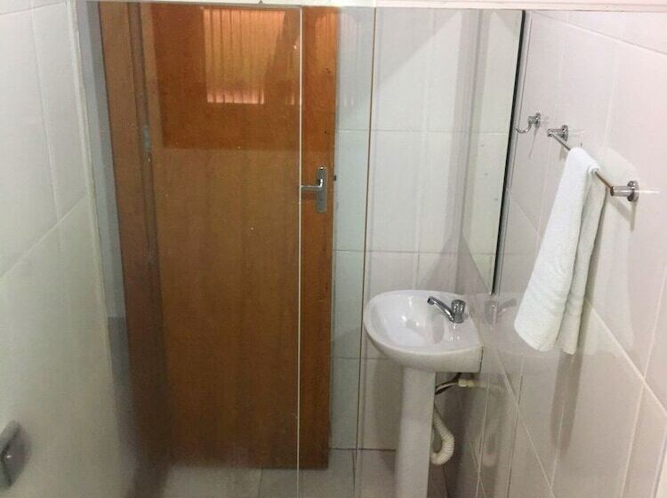 Pousada Favo De Mel   Hostel