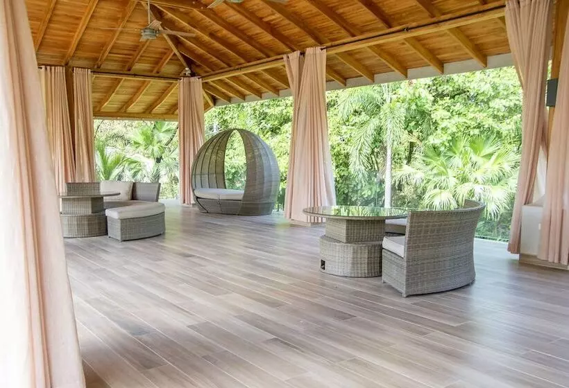 Astra Hotel Boutique