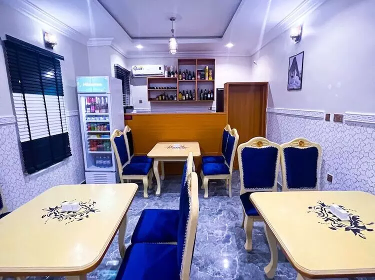 Ciara Jo Hotel And Suites