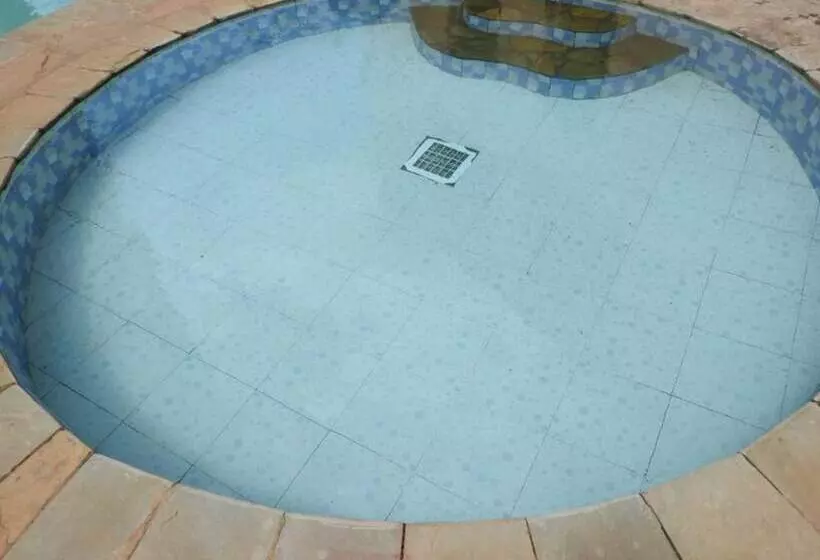 هتل Omega Gardens