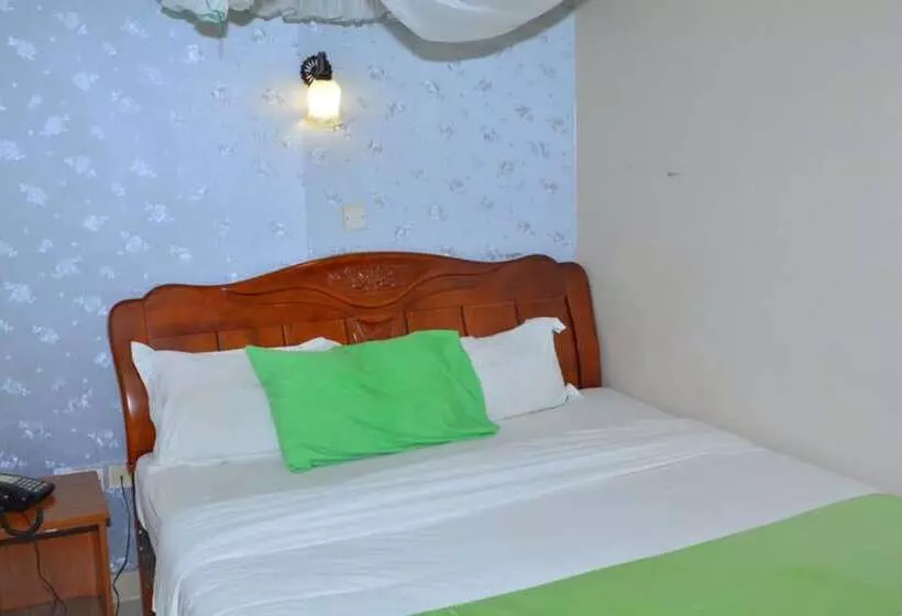 هتل Omega Gardens