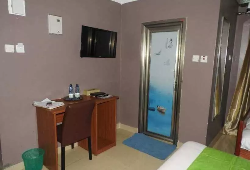 هتل Omega Gardens