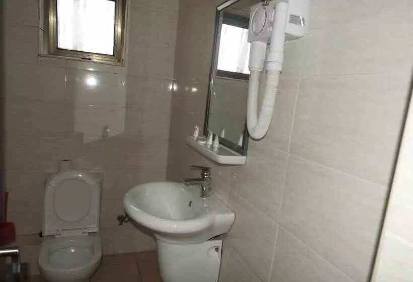 هتل Omega Gardens