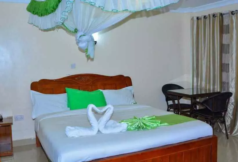 هتل Omega Gardens