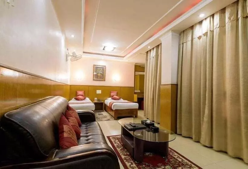 هتل Pujan Pvt.ltd