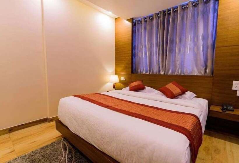 هتل Pujan Pvt.ltd