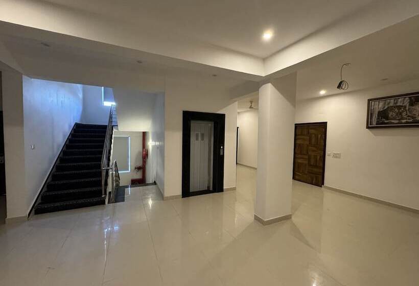 Отель Shikaar Inn